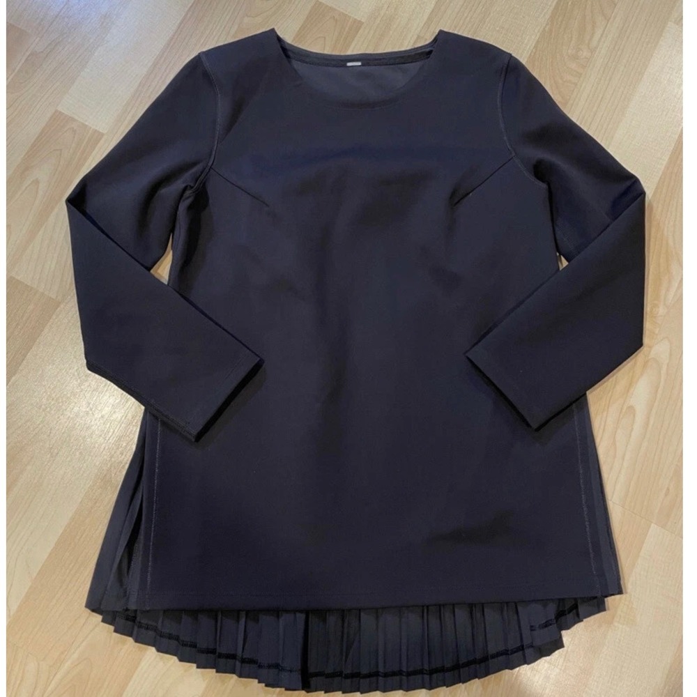 Lululemon Pleat On Long Sleeve Women Black Athleisure Sporty Chic Size 10 Yoga